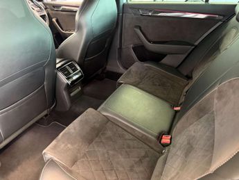 Skoda SUPERB 2.0 Superb Sportline TDI Semi-Auto 5dr