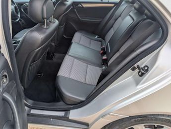 Mercedes-Benz C Class 1.8 C180 Kompressor Avantgarde SE Saloon 4dr Petrol Automatic (2