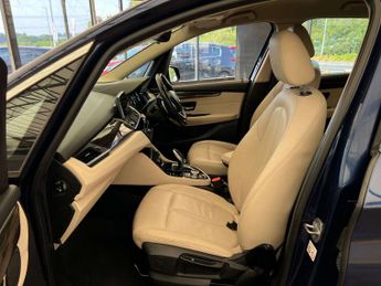 BMW 2 SERIES 2.0 220d xDrive Luxury Auto 4WD 5dr