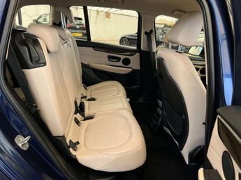 BMW 2 SERIES 2.0 220d xDrive Luxury Auto 4WD 5dr