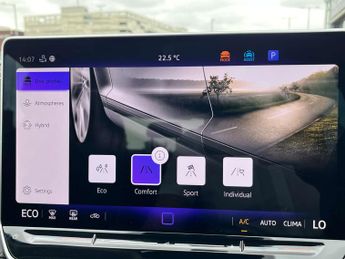 VOLKSWAGEN TIGUAN 1.5 Tiguan Life TSi PHEV Semi-Auto 5dr