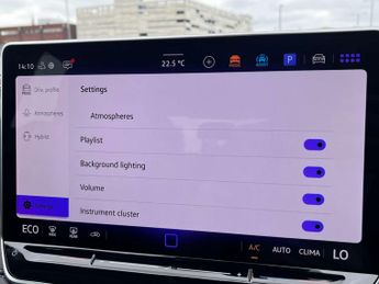 VOLKSWAGEN TIGUAN 1.5 Tiguan Life TSi PHEV Semi-Auto 5dr
