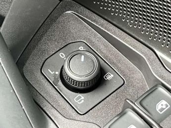 VOLKSWAGEN TIGUAN 1.5 Tiguan Life TSi PHEV Semi-Auto 5dr