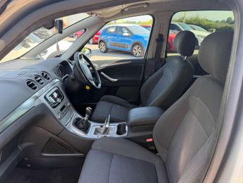Ford S-MAX 2.0 S-Max Titanium TDCi 143 5dr