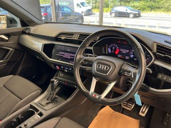 AUDI Q3 1.5 Q3 S Line 35 TFSI MHEV Semi-Auto 5dr