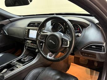 Jaguar XE 2.0 XE R-Sport D Auto 4dr