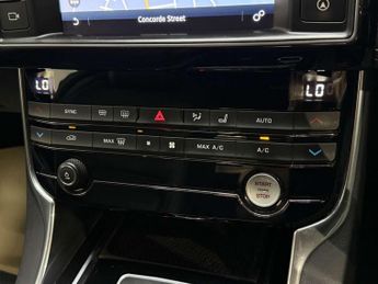 Jaguar XE 2.0 XE R-Sport D Auto 4dr