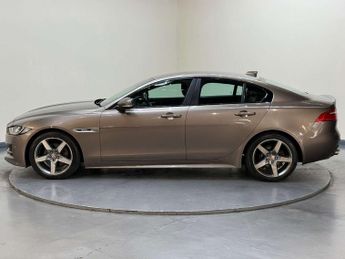Jaguar XE 2.0 XE R-Sport D Auto 4dr
