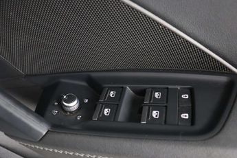 Audi A3 1.0 TFSI 30 S line Sportback 5dr Petrol S Tronic Euro 6 (s/s) (1