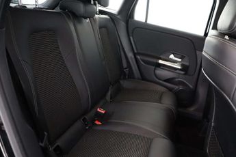 Mercedes-Benz GLA 1.3 GLA200 Sport SUV 5dr Petrol 7G-DCT Euro 6 (s/s) (163 ps)