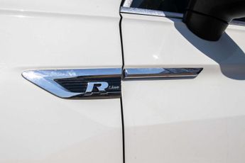VOLKSWAGEN TIGUAN 2.0 BiTDI R-Line SUV 5dr Diesel DSG 4Motion Euro 6 (s/s) (240 ps