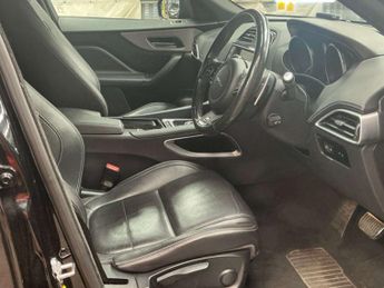 JAGUAR F-PACE 2.0 D180 R-Sport SUV 5dr Diesel Auto AWD Euro 6 (s/s) (180 ps)