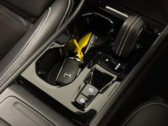 VOLVO XC40 1.5 XC40 R-Design T3 Auto 5dr