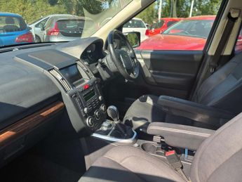 LAND ROVER Freelander 2 2.2 TD4 HSE SUV 5dr Diesel Auto 4WD Euro 4 (160 ps)