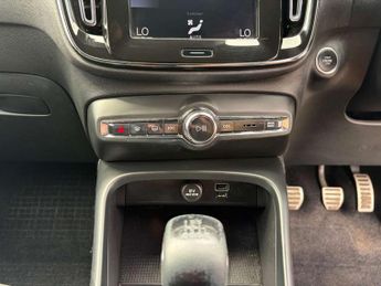 Volvo XC40 1.5 XC40 R-Design T3 5dr