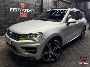 Volkswagen Touareg 3.0 TDI V6 BlueMotion Tech R-Line SUV 5dr Diesel Tiptronic 4WD E