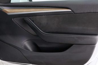 Tesla Model 3 Saloon 4dr Electric Auto RWD (241 bhp)