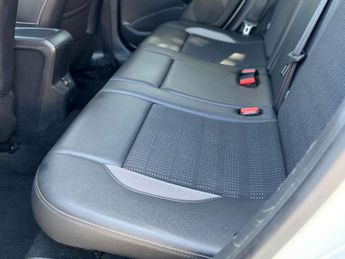 Peugeot 2008 1.6 2008 Allure e-HDi Semi-Auto 5dr