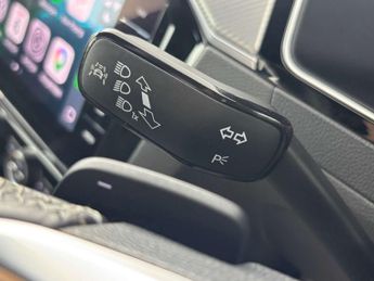 Volkswagen ARTEON 2.0 Arteon R-Line TSi Semi-Auto 5dr