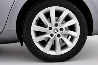 SKODA SUPERB 1.4 TSI iV 13kWh SE Technology Estate 5dr Petrol Plug-in Hybrid 