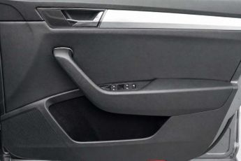 SKODA SUPERB 1.4 TSI iV 13kWh SE Technology Estate 5dr Petrol Plug-in Hybrid 