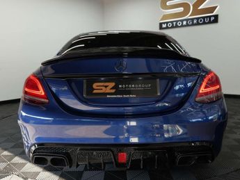 Mercedes-Benz C-CLASS 2.0 C 220 AMG Line D Auto 4dr