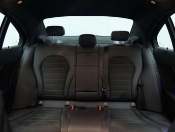 Mercedes-Benz C-CLASS 2.0 C 220 AMG Line D Auto 4dr