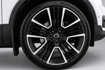 VOLVO XC40 1.5h T5 Twin Engine Recharge 10.7kWh R-Design Pro SUV 5dr Petrol