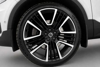 VOLVO XC40 1.5h T5 Twin Engine Recharge 10.7kWh R-Design Pro SUV 5dr Petrol