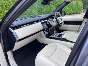 Land Rover RANGE ROVER 3.0 Range Rover Vogue D MHEV Auto 4WD 5dr