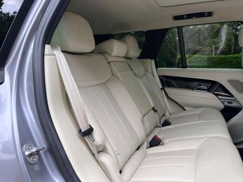 Land Rover RANGE ROVER 3.0 Range Rover Vogue D MHEV Auto 4WD 5dr