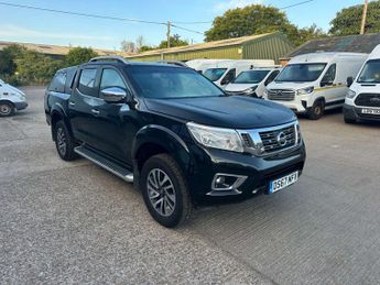 NISSAN NAVARA 2.3 dCi Tekna Pickup Double Cab 4dr Diesel Manual 4WD Euro 6 (s/