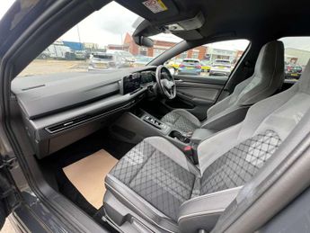 VOLKSWAGEN GOLF 1.5 Golf R-Line eTSI Semi-Automatic 5dr - NATIONAL DELIVERY*