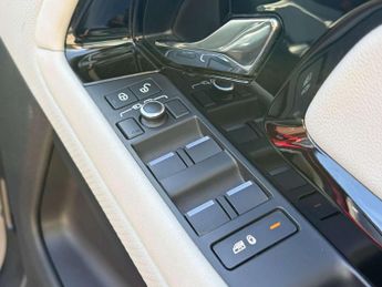 LAND ROVER RANGE ROVER EVOQUE 2.0 Range Rover Evoque R-Dynamic S D Automatic 4WD 5dr - NATIONA