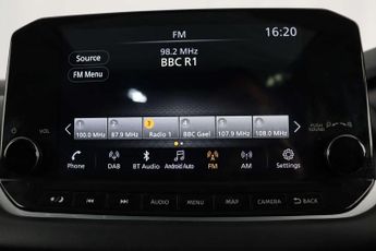 Nissan Qashqai 1.3 DIG-T MHEV N-Connecta SUV 5dr Petrol Hybrid XTRON Euro 6 (s/