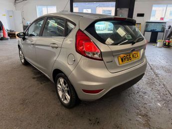 Ford Fiesta 1.0T EcoBoost Zetec Euro 6 (s/s) 5dr