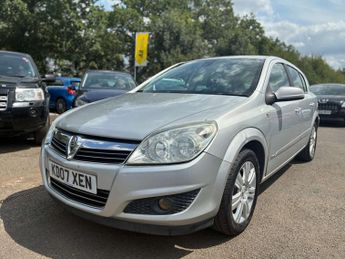 VAUXHALL ASTRA 1.8i 16v Design Hatchback 5dr Petrol Automatic (187 g/km, 138 bh