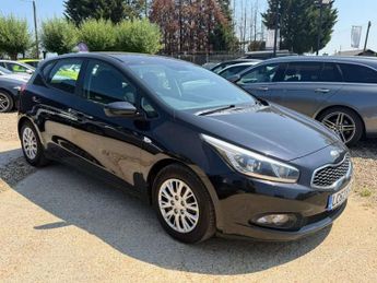 Kia CEED 1.6 CRDi EcoDynamics 1 Hatchback 5dr Diesel Manual Euro 5 (s/s) 