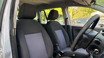 FORD FUSION 1.6 Zetec Climate Hatchback 5dr Petrol Automatic (181 g/km, 99 b
