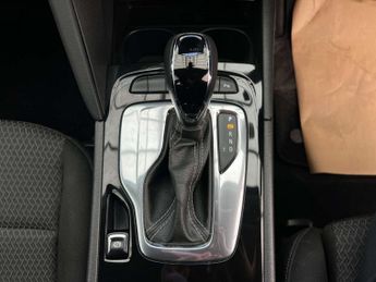 VAUXHALL INSIGNIA 1.5 Insignia Design Turbo D Auto 5dr