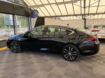 VAUXHALL INSIGNIA 1.5 Insignia Design Turbo D Auto 5dr