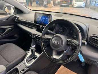 TOYOTA YARIS 1.5 Yaris Icon HEV CVT 5dr