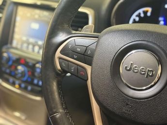 JEEP GRAND CHEROKEE 3.0 Grand Cherokee Summit CRD Auto 4WD 5dr