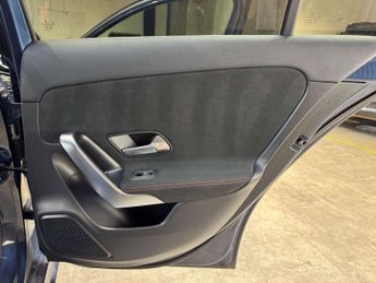 MERCEDES-BENZ A-CLASS 1.5 A 180 AMG Line Executive D Auto 5dr