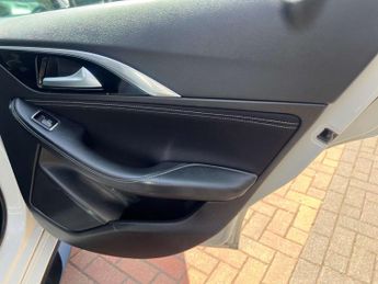 Infiniti Q30 1.5 Q30 Premium D 5dr