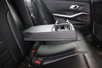 BMW 3 Series 2.0 330e 12kWh M Sport Saloon 4dr Petrol Plug-in Hybrid Auto Eur