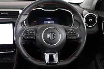 MG MG ZS 72.6kWh Trophy Long Range SUV 5dr Electric Auto (156 ps)