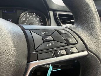NISSAN X-TRAIL 1.3 X-Trail Visia DiG-T Semi-Auto 5dr