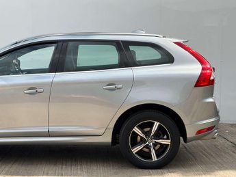 VOLVO XC60 2.4 XC60 R-Design Luxury Nav D5 AWD Auto 4WD 5dr