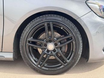 Mercedes-Benz A-CLASS 2.1 A 200 D AMG Line Premium Auto 5dr